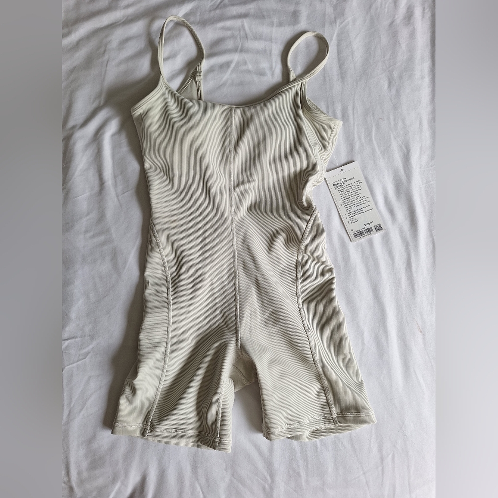 Lululemon Ribbed Contour Unitard 6inch Size 4 Bone Color